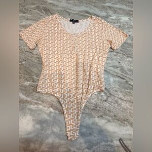 Missguided Tan Geometric Print Bodysuit medium  Retro Pattern Long Sleeve